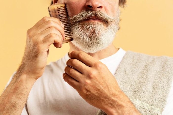 Naturalne sposoby na piękną brodę – od olejków po szczotkowanie